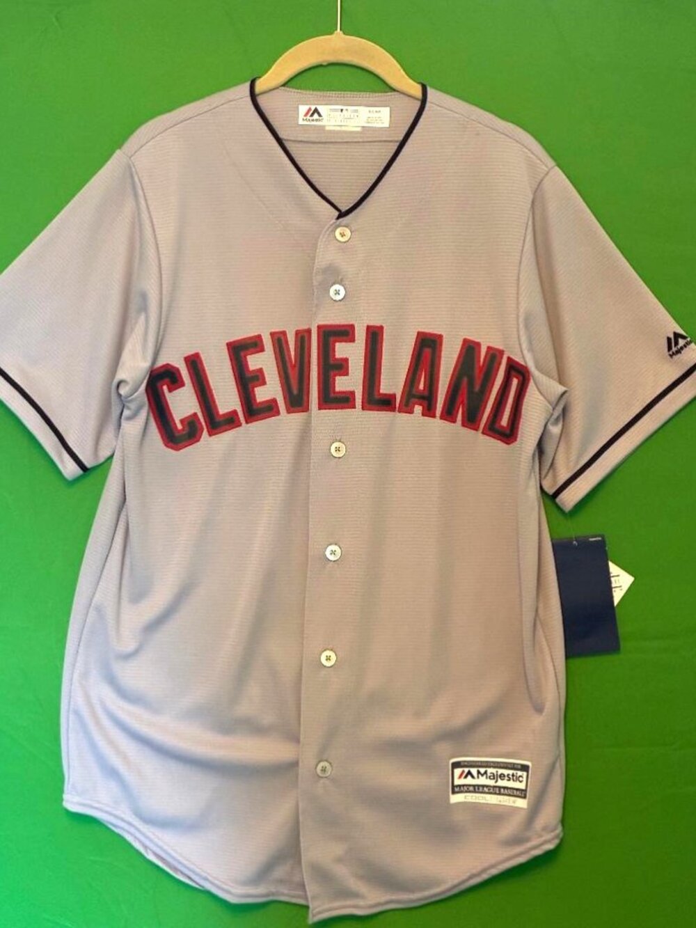 Cleveland Indians/Gaurdians Mens Sz Sm MLB Baseball Majestic Cool Base Jersey